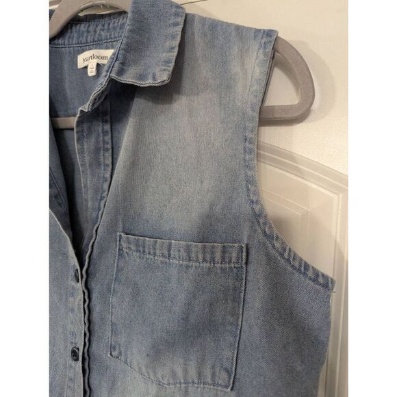 Heartloom Sarah Denim Sleeveless Button Up Shirt women's Large‎ chambray - Picture 2 of 6